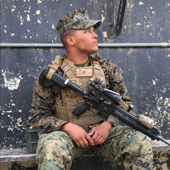 Meet Your Posher✨ - Picture 4 of 4